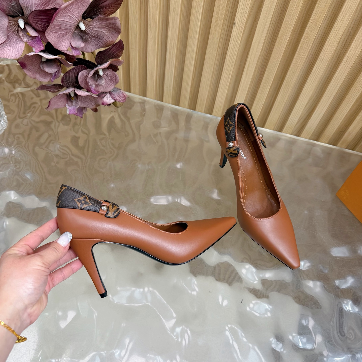 Women's high heels